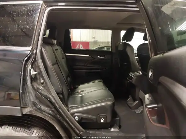 5TDJZRFH0HS451644 2017 TOYOTA HIGHLANDER - Image 8