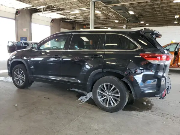 5TDJZRFH0HS455595 2017 TOYOTA HIGHLANDER - Image 2