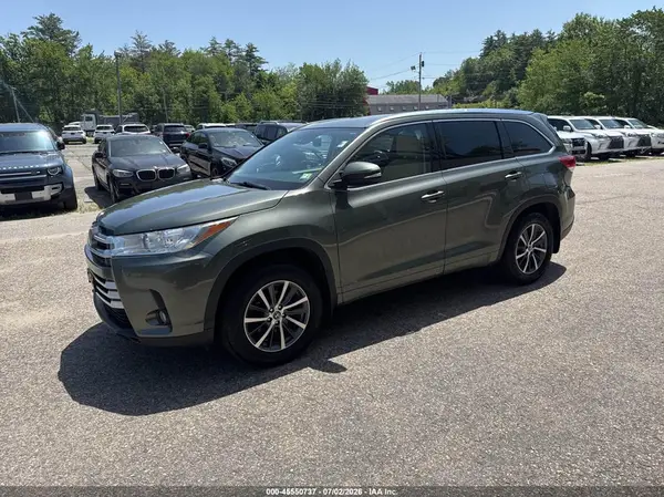 5TDJZRFH0HS457900 2017 TOYOTA HIGHLANDER - Image 2