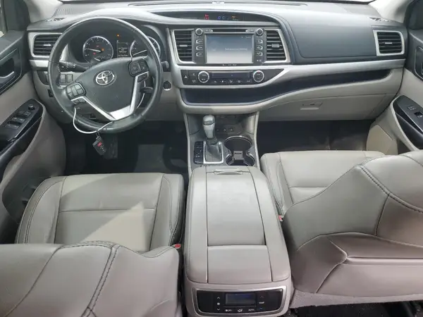 5TDJZRFH0HS459372 2017 TOYOTA HIGHLANDER - Image 8