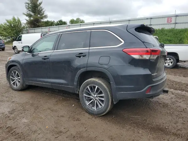 5TDJZRFH0HS461378 2017 TOYOTA HIGHLANDER - Image 2
