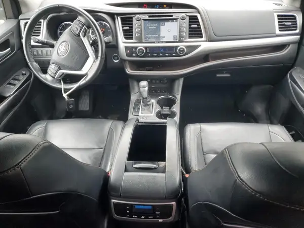 5TDJZRFH0HS461378 2017 TOYOTA HIGHLANDER - Image 8
