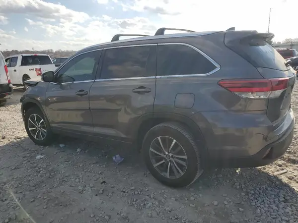 5TDJZRFH0HS463129 2017 TOYOTA HIGHLANDER - Image 2