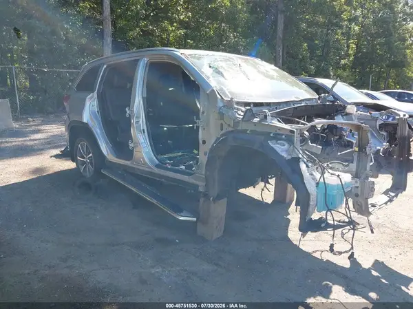 5TDJZRFH0HS465611 2017 TOYOTA HIGHLANDER - Image 1