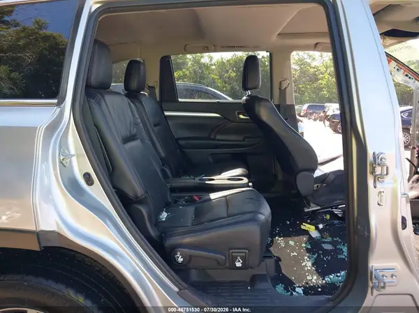5TDJZRFH0HS465611 2017 TOYOTA HIGHLANDER - Image 8