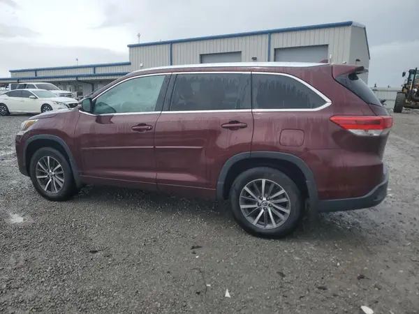 5TDJZRFH0HS468542 2017 TOYOTA HIGHLANDER - Image 2