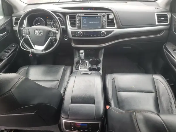 5TDJZRFH0HS468542 2017 TOYOTA HIGHLANDER - Image 8