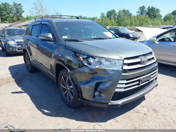 5TDJZRFH0HS469626 2017 TOYOTA HIGHLANDER - Image 1