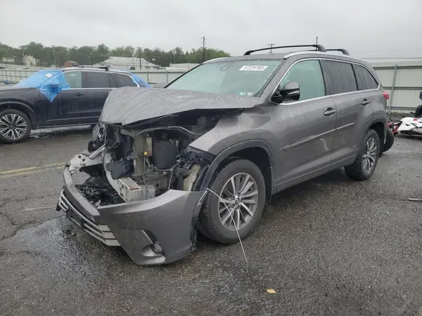 5TDJZRFH0HS473742 2017 TOYOTA HIGHLANDER - Image 1