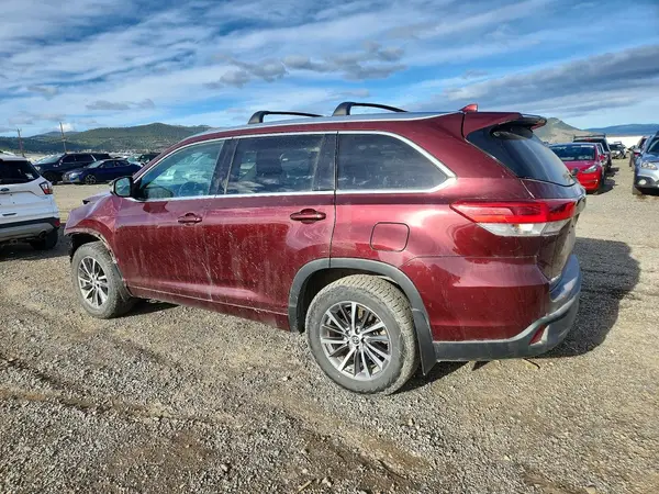 5TDJZRFH0HS474874 2017 TOYOTA HIGHLANDER - Image 2