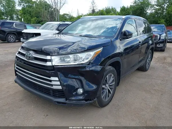 5TDJZRFH0HS475099 2017 TOYOTA HIGHLANDER - Image 2