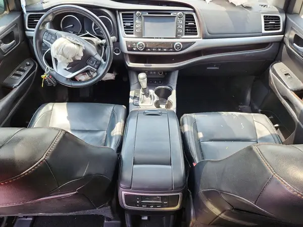 5TDJZRFH0HS480609 2017 TOYOTA HIGHLANDER - Image 8