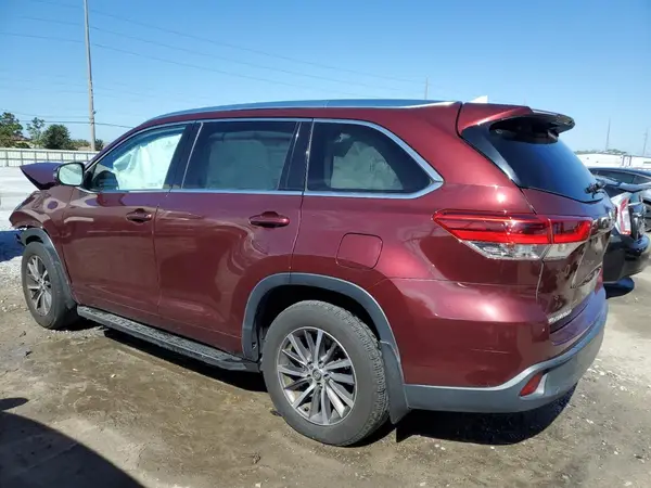 5TDJZRFH0HS484496 2017 TOYOTA HIGHLANDER - Image 2