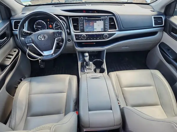 5TDJZRFH0HS508974 2017 TOYOTA HIGHLANDER - Image 8