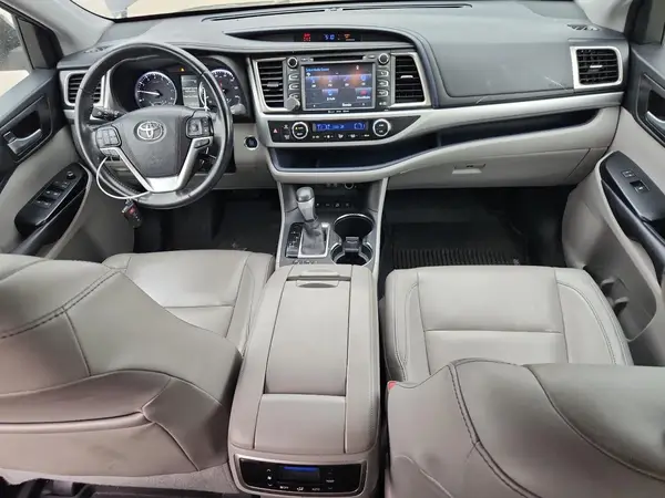 5TDJZRFH0HS511146 2017 TOYOTA HIGHLANDER - Image 8