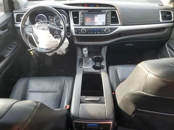 5TDJZRFH0HS512653 2017 TOYOTA HIGHLANDER - Image 8
