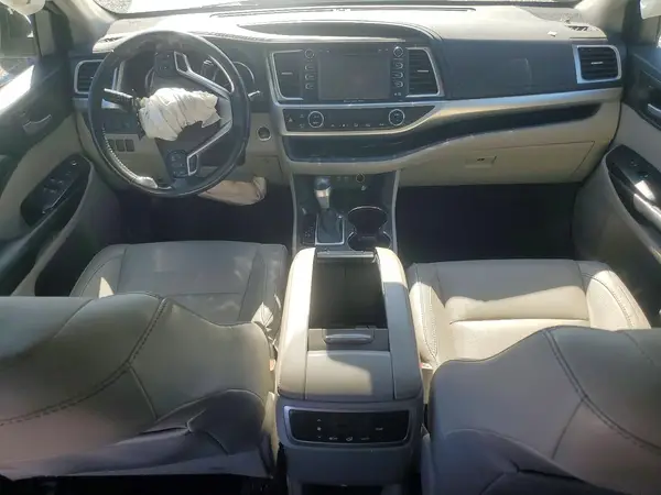 5TDJZRFH0HS514922 2017 TOYOTA HIGHLANDER - Image 8