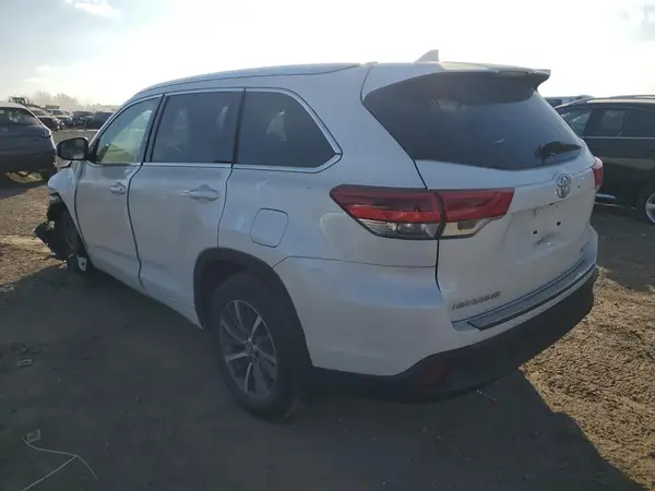 5TDJZRFH0HS517030 2017 TOYOTA HIGHLANDER - Image 2