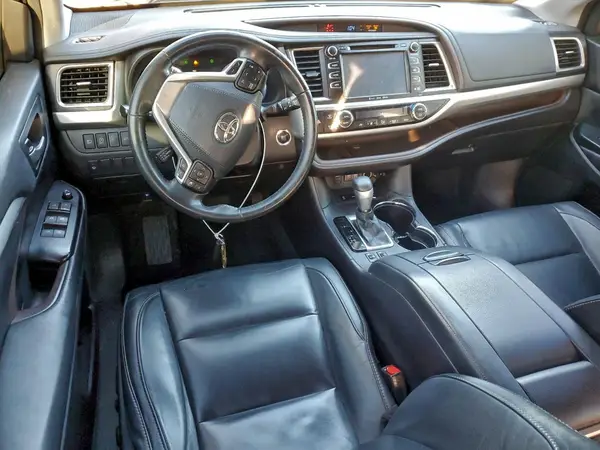 5TDJZRFH0HS521613 2017 TOYOTA HIGHLANDER - Image 8