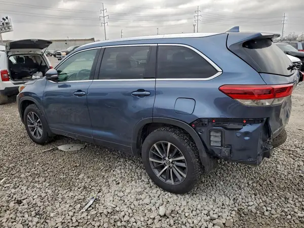 5TDJZRFH0HS522230 2017 TOYOTA HIGHLANDER - Image 2