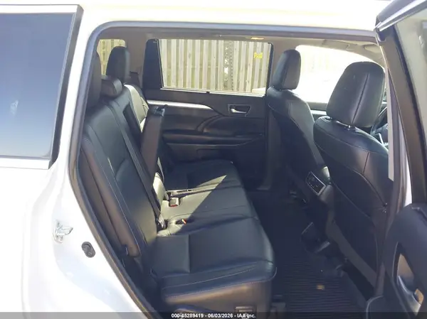 5TDJZRFH0JS526249 2018 TOYOTA HIGHLANDER - Image 8