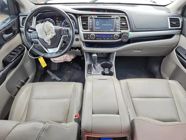 5TDJZRFH0JS526798 2018 TOYOTA HIGHLANDER - Image 8