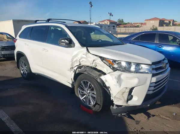 5TDJZRFH0JS530091 2018 TOYOTA HIGHLANDER - Image 1
