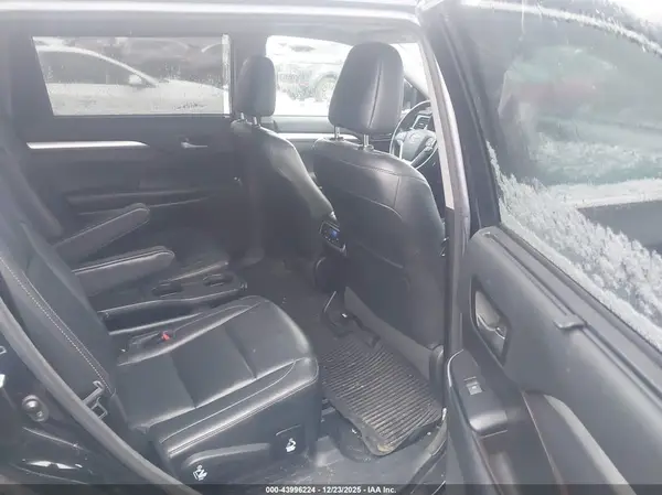 5TDJZRFH0JS531614 2018 TOYOTA HIGHLANDER - Image 8