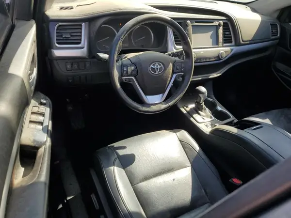 5TDJZRFH0JS531662 2018 TOYOTA HIGHLANDER - Image 8