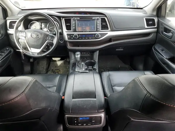 5TDJZRFH0JS532679 2018 TOYOTA HIGHLANDER - Image 8