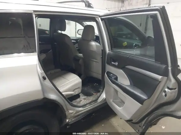 5TDJZRFH0JS532925 2018 TOYOTA HIGHLANDER - Image 8
