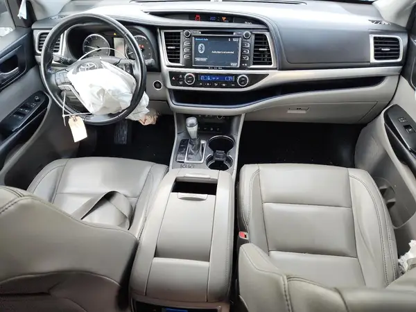 5TDJZRFH0JS534190 2018 TOYOTA HIGHLANDER - Image 8