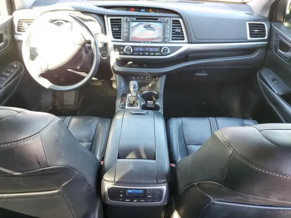 5TDJZRFH0JS534996 2018 TOYOTA HIGHLANDER - Image 8