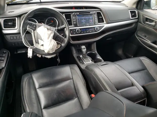 5TDJZRFH0JS535257 2018 TOYOTA HIGHLANDER - Image 8