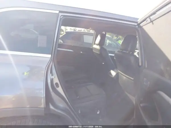 5TDJZRFH0JS540393 2018 TOYOTA HIGHLANDER - Image 8