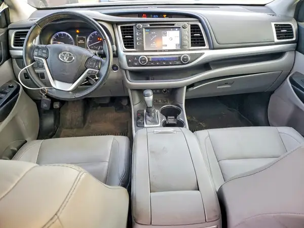 5TDJZRFH0JS542497 2018 TOYOTA HIGHLANDER - Image 8