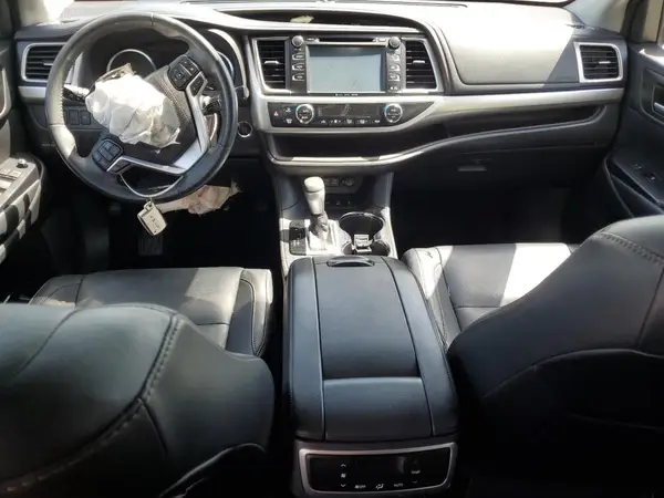 5TDJZRFH0JS551538 2018 TOYOTA HIGHLANDER - Image 8