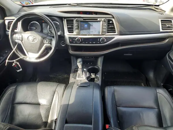 5TDJZRFH0JS552835 2018 TOYOTA HIGHLANDER - Image 8