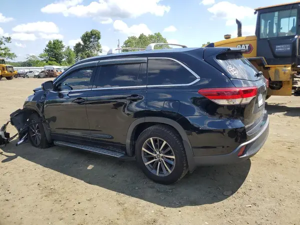 5TDJZRFH0JS554102 2018 TOYOTA HIGHLANDER - Image 2