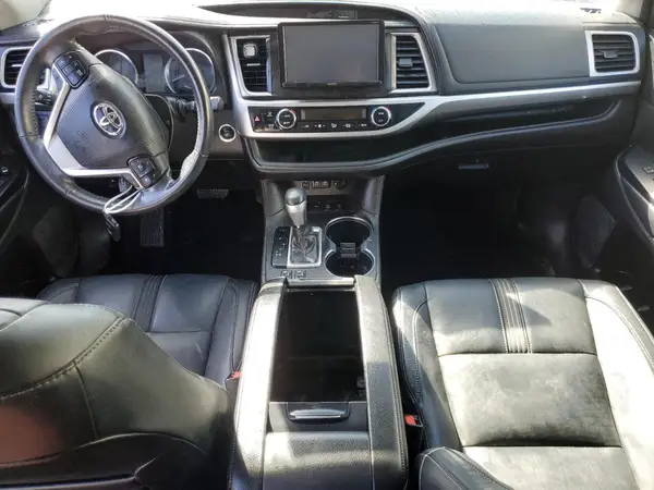 5TDJZRFH0JS559039 2018 TOYOTA HIGHLANDER - Image 8