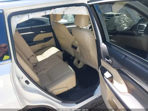 5TDJZRFH0JS807791 2018 TOYOTA HIGHLANDER - Image 8