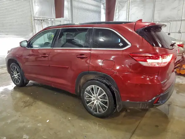 5TDJZRFH0JS820377 2018 TOYOTA HIGHLANDER - Image 2