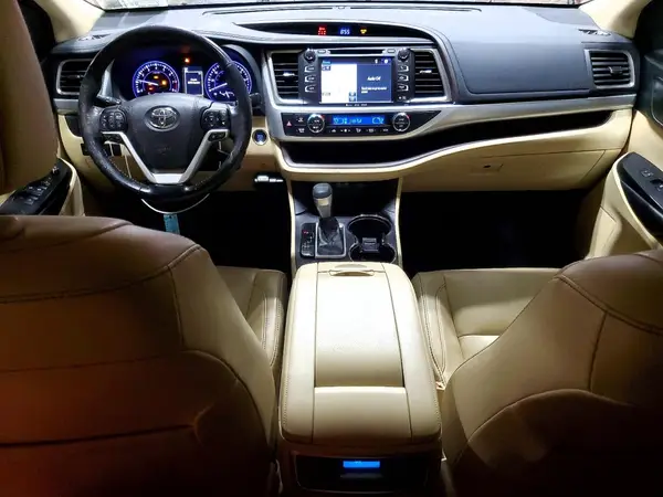 5TDJZRFH0JS828656 2018 TOYOTA HIGHLANDER - Image 8