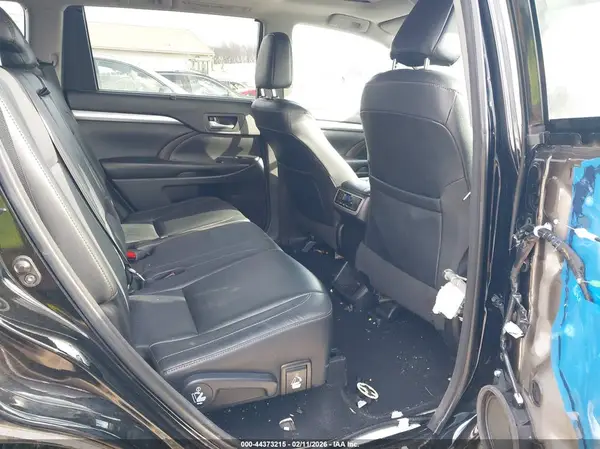 5TDJZRFH0JS836885 2018 TOYOTA HIGHLANDER - Image 8