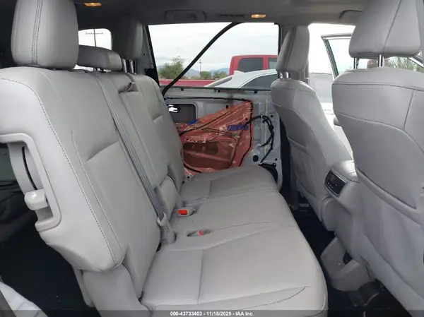 5TDJZRFH0JS840225 2018 TOYOTA HIGHLANDER - Image 8