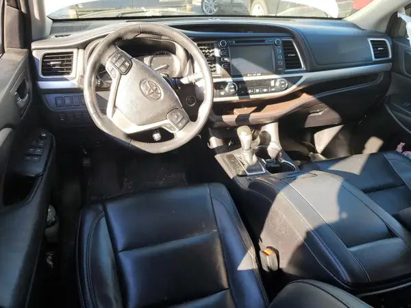 5TDJZRFH0JS846445 2018 TOYOTA HIGHLANDER - Image 8