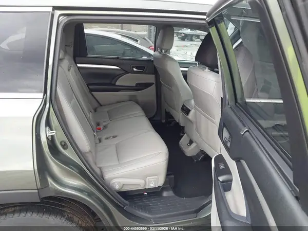 5TDJZRFH0JS868669 2018 TOYOTA HIGHLANDER - Image 8