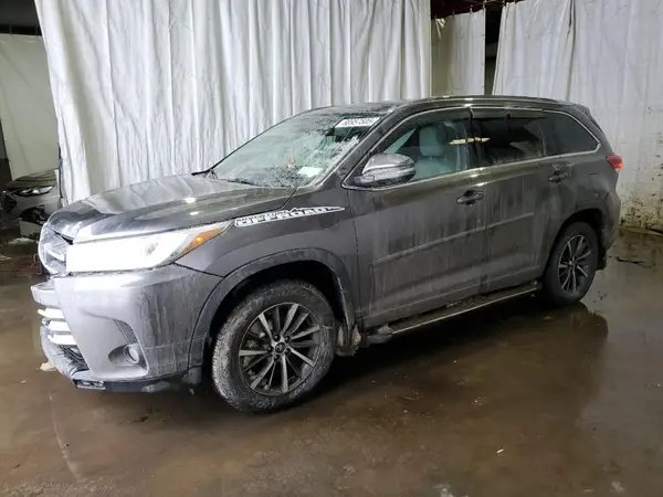 5TDJZRFH0JS869143 2018 TOYOTA HIGHLANDER - Image 1