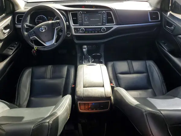 5TDJZRFH0JS882961 2018 TOYOTA HIGHLANDER - Image 8