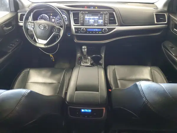 5TDJZRFH0JS884984 2018 TOYOTA HIGHLANDER - Image 8